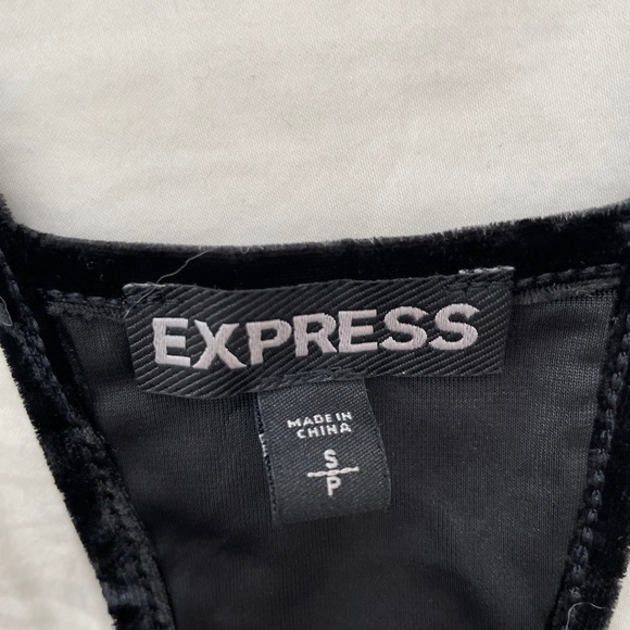 Express Sequin Top - Picture 2 of 3